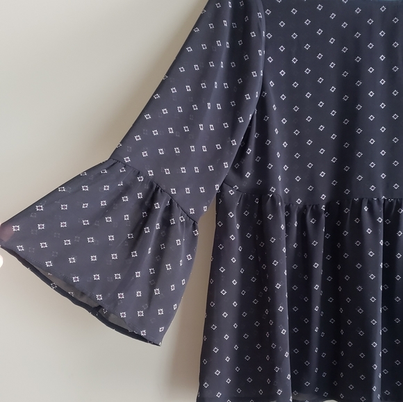 Black Peplum blouse - Picture 4 of 4